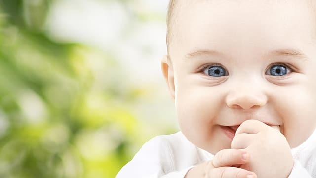 Bezzębne dzieci: co opóźnia ząbkowanie?